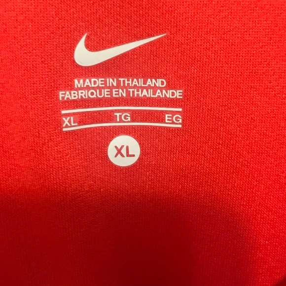 Men’s Nike Dri-Fit Shirt - Picture 3 of 5